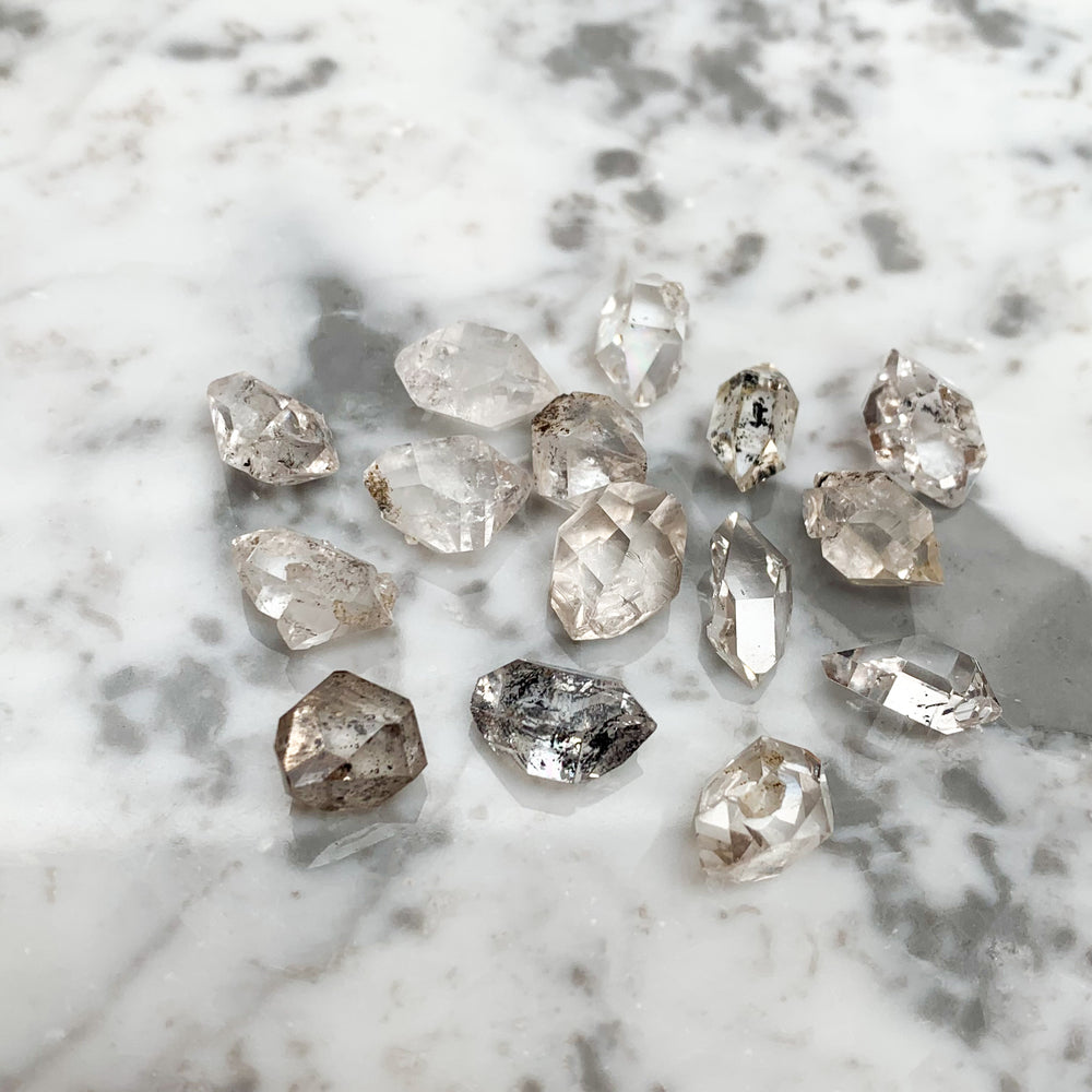 
                      
                        Diamante Herkimer Natural 14 mm
                      
                    