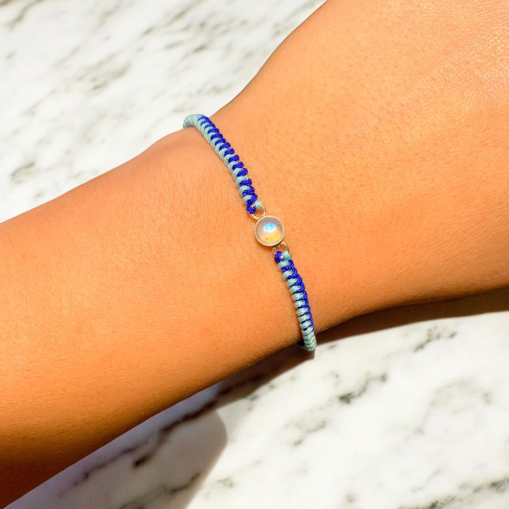 
                  
                    PULSERA PIEDRA LUNA NUDO SNAKE AZUL
                  
                